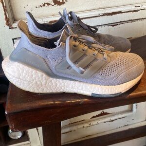 2021 UltraBoost 21 'Gray women size 8